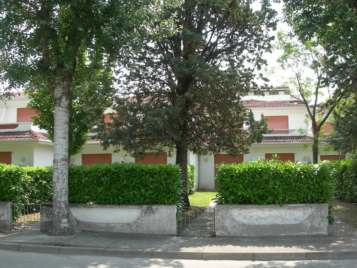 Charming Villa With Private Garden Porto Santa Margherita di Caorle