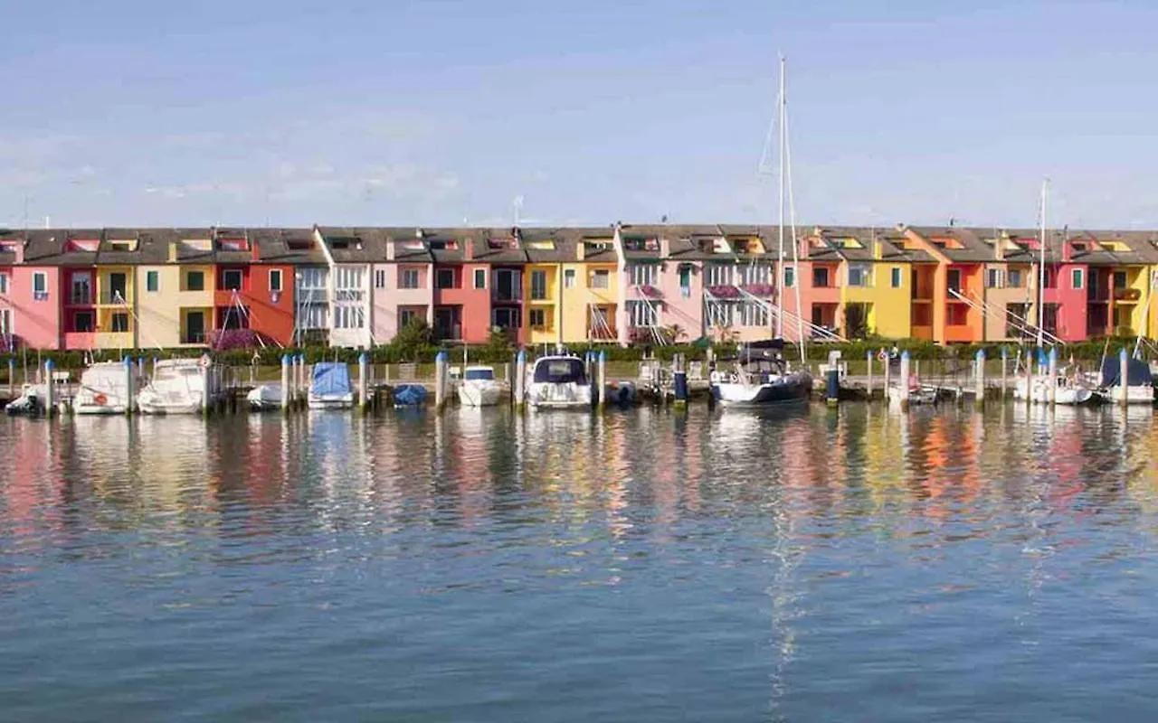Charming Villa With Private Garden Porto Santa Margherita di Caorle Italy